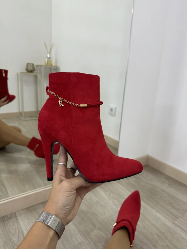 Botim rouge