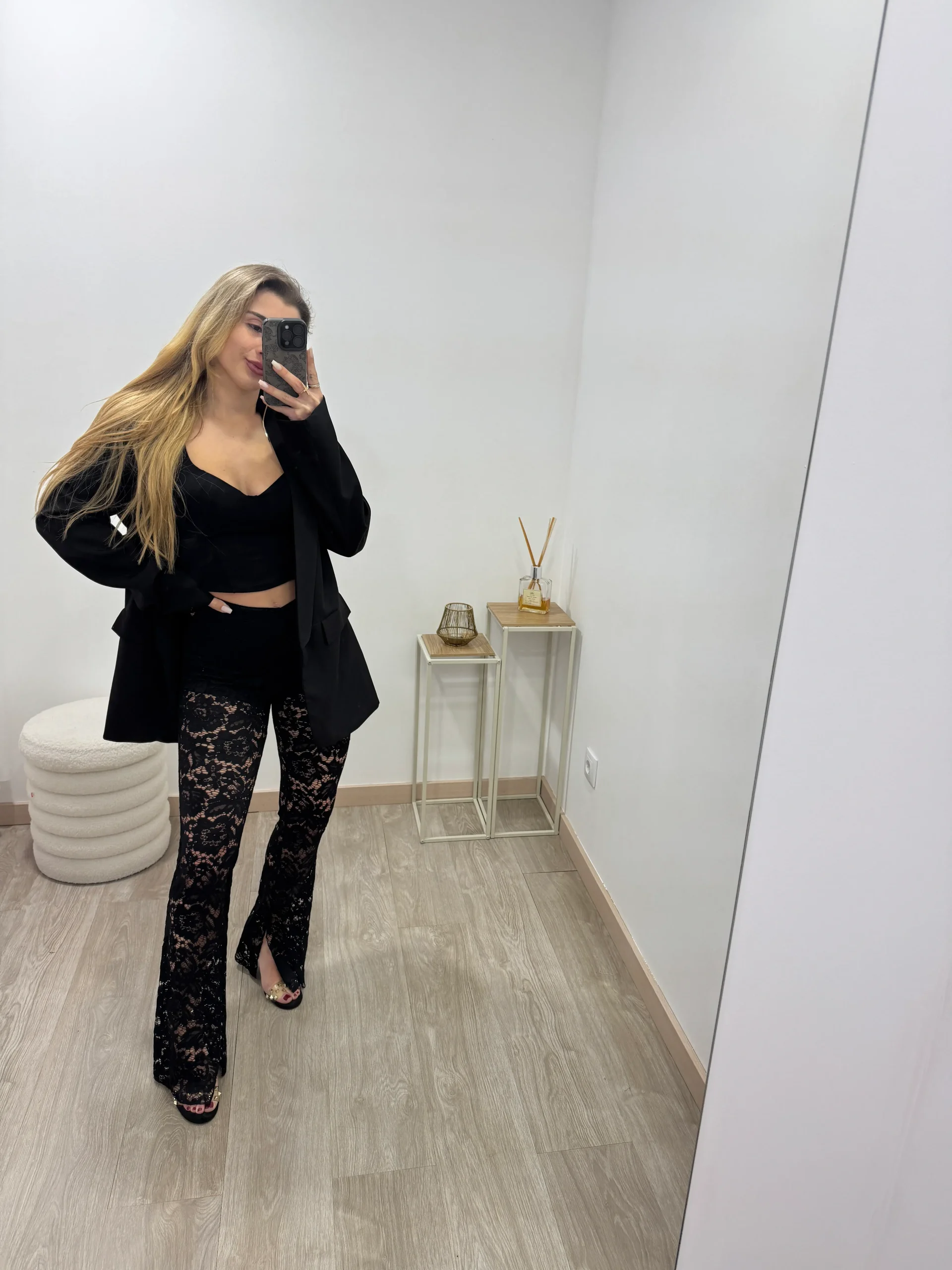 Calça de renda